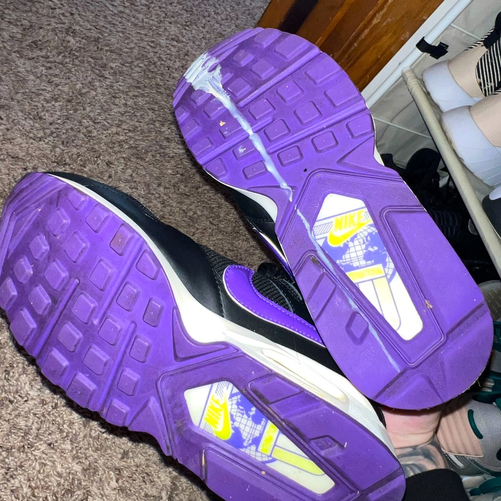 Women size 8 air max - Picture 2 of 5